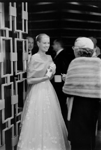 Braids and Bows: Grace Kelly in London